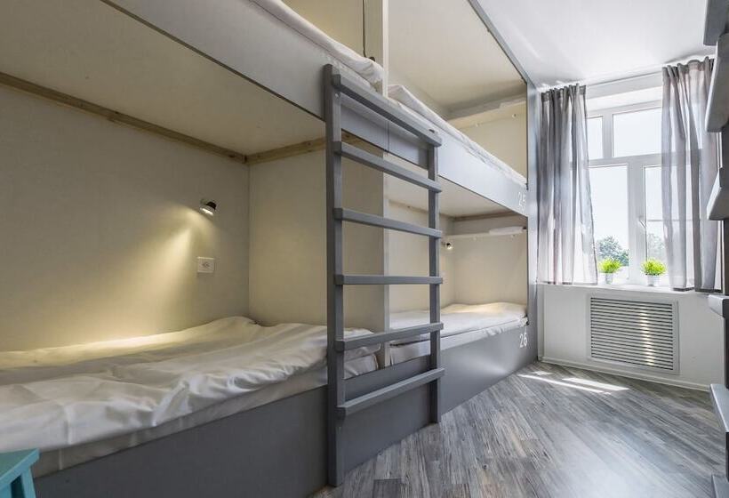 تختخواب در اتاق مشترک, Shukhov Hostel
