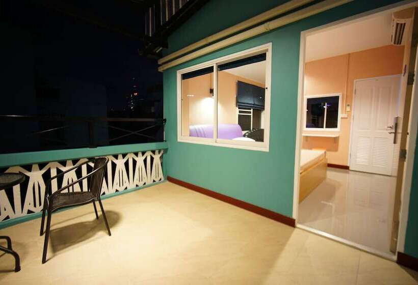 اتاق لوکس, Urban Hostel Bangkok