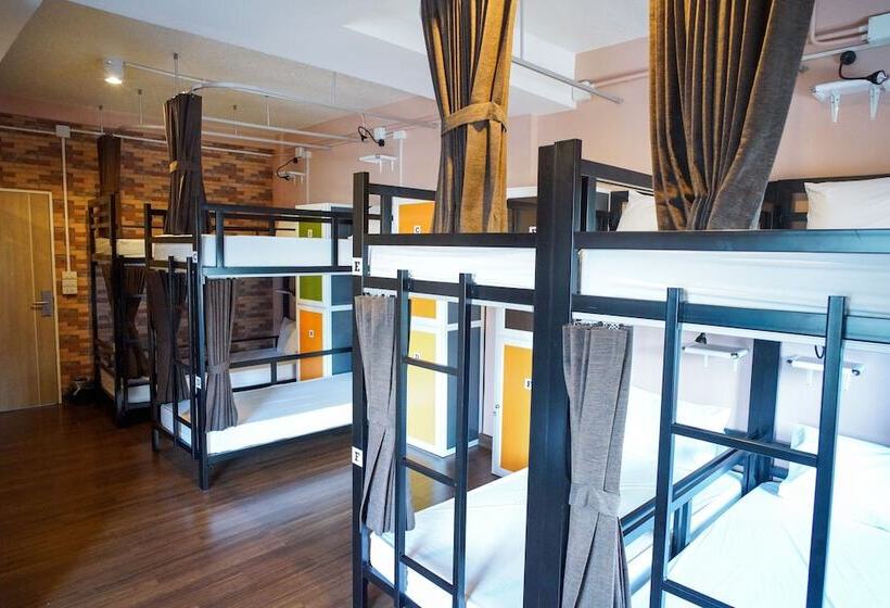تختخواب در اتاق مشترک, Urban Hostel Bangkok
