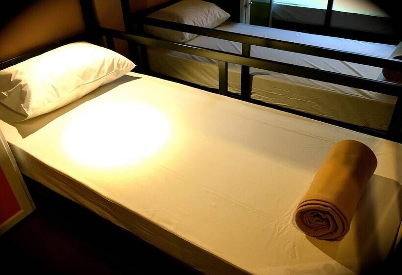 اتاق استاندارد, Urban Hostel Bangkok