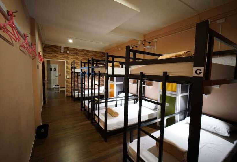 تختخواب در اتاق مشترک, Urban Hostel Bangkok