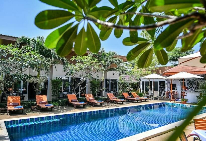 스탠다드 룸 풀장 전망, Cascades Resort