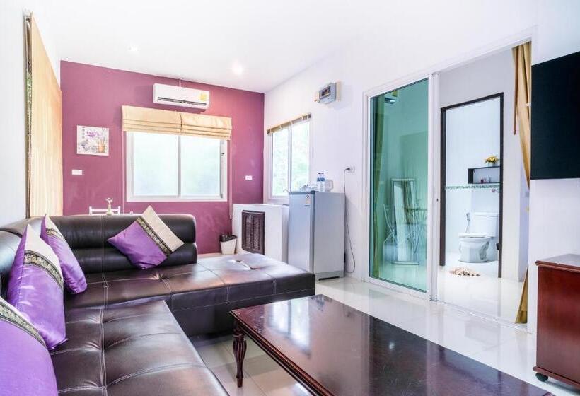 شقة غرفة واحدة مطلة على حمام السباحة, Cascades Resort