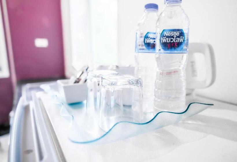 شقة غرفة واحدة مطلة على حمام السباحة, Cascades Resort