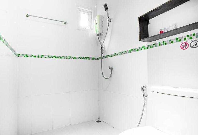 شقة غرفة واحدة مطلة على حمام السباحة, Cascades Resort