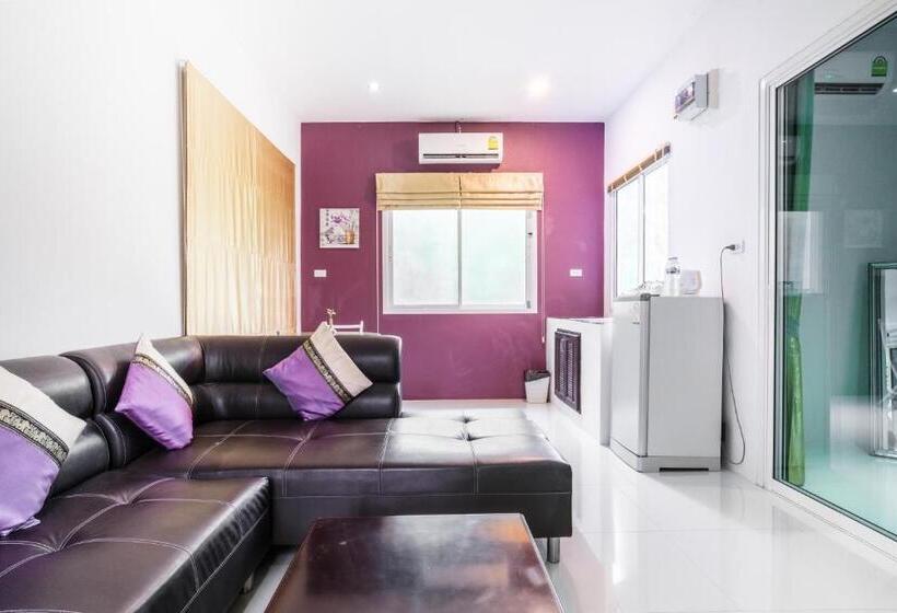 شقة غرفة واحدة مطلة على حمام السباحة, Cascades Resort