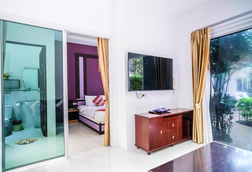 شقة غرفة واحدة مطلة على حمام السباحة, Cascades Resort