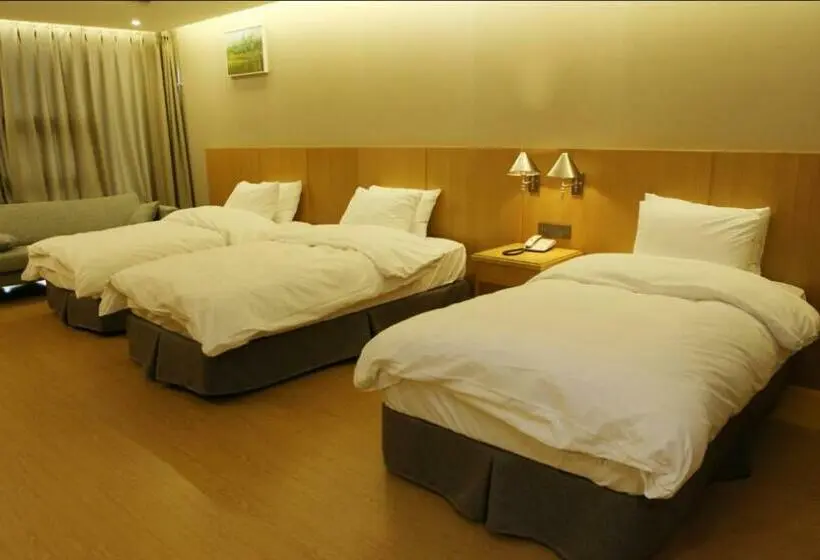 スタンダードトリプルルーム, J Square Hotel And Wedding