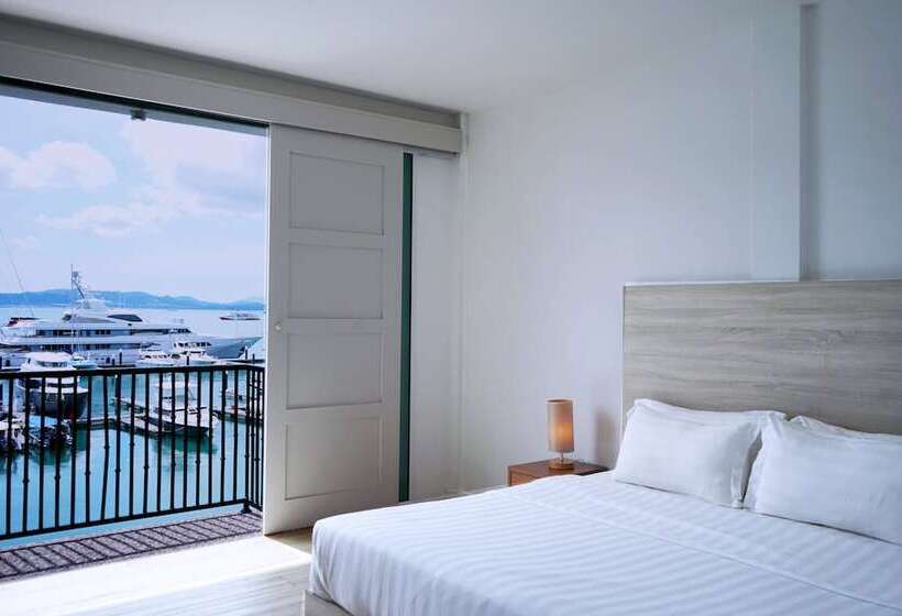 اتاق لوکس با چشم‌انداز دریا, Ramada By Wyndham Langkawi Marina