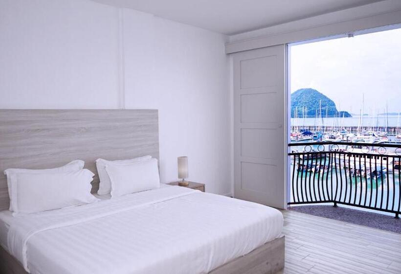 اتاق لوکس با چشم‌انداز دریا, Ramada By Wyndham Langkawi Marina