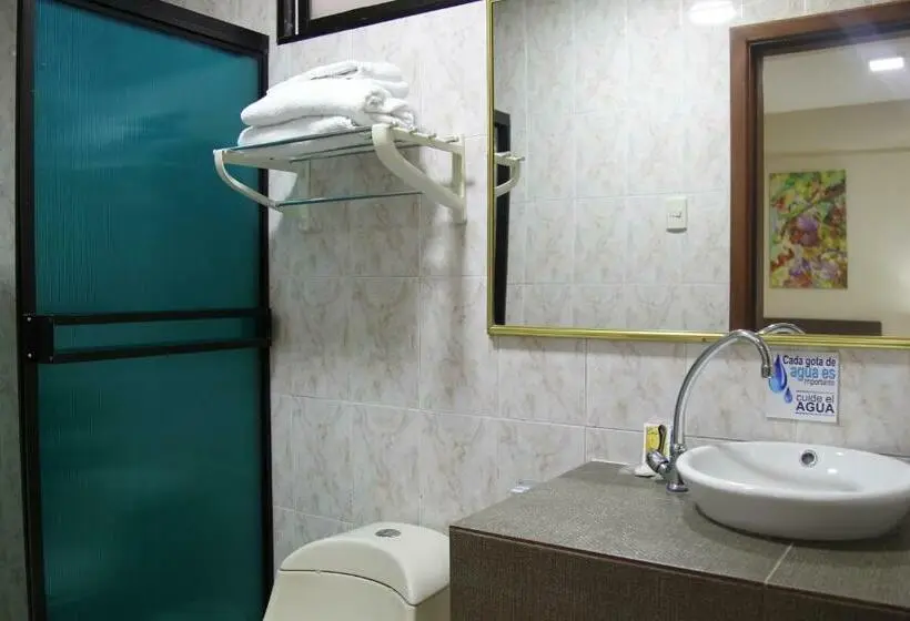 Economy-huone, Varadero Internacional