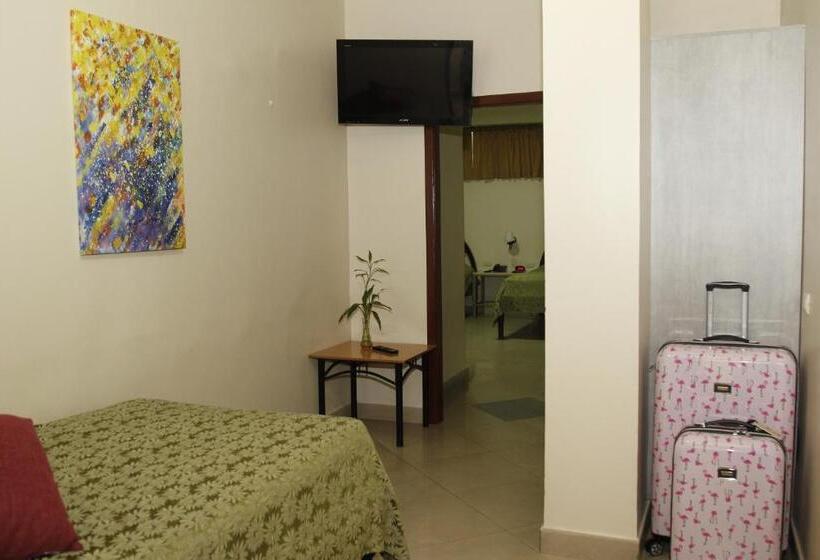 スタンダードトリプルルーム, Varadero Internacional