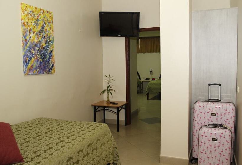 スタンダードトリプルルーム, Varadero Internacional