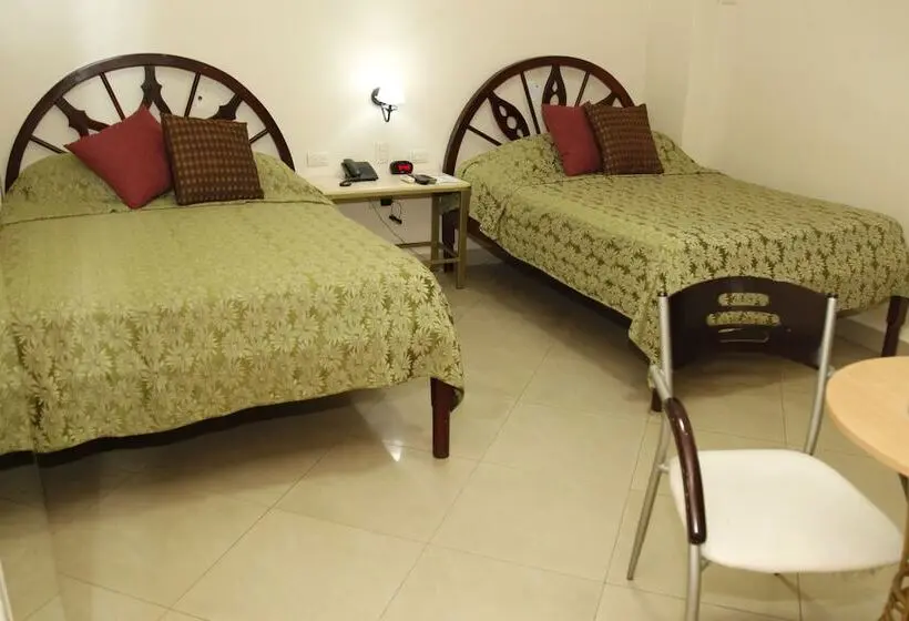 Standard Kolmen Hengen Huone, Varadero Internacional