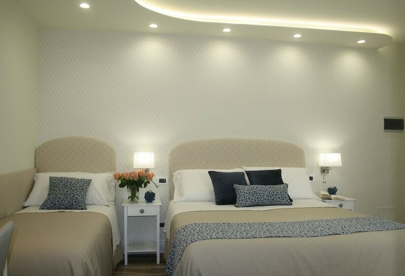 Quarto Triplo Estandar, Ines Bed And Breakfast & Apartments