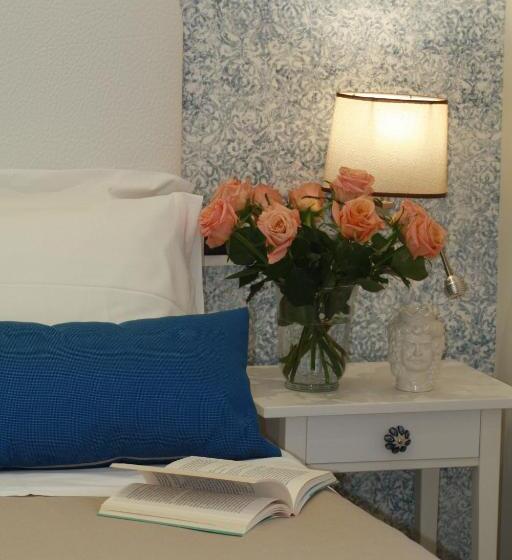 Quarto Quadruple Standart com Varanda, Ines Bed And Breakfast & Apartments