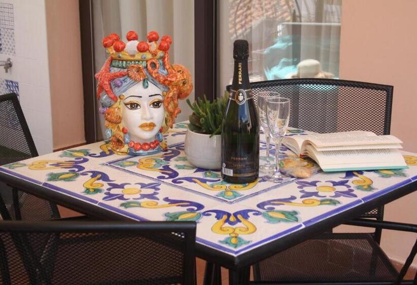 Quarto Deluxe com Terraço, Ines Bed And Breakfast & Apartments