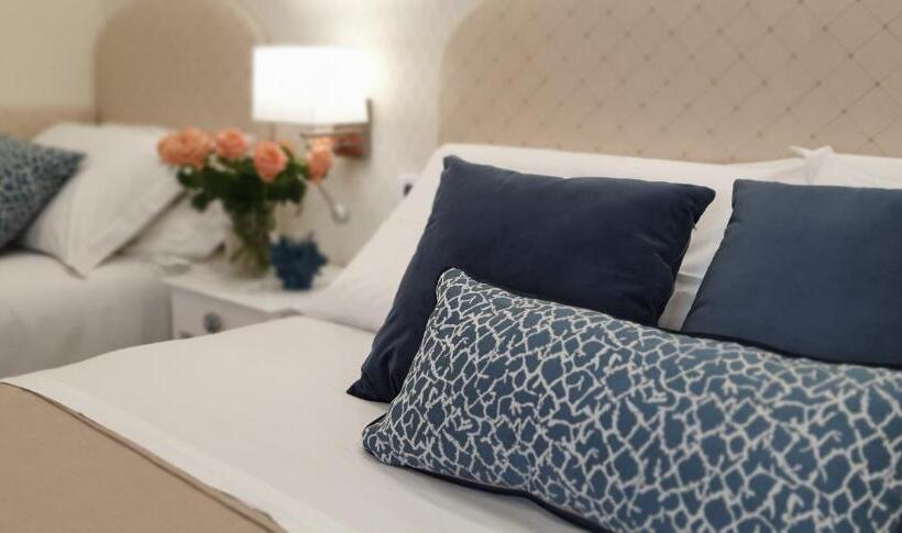 Quarto Triplo Estandar, Ines Bed And Breakfast & Apartments