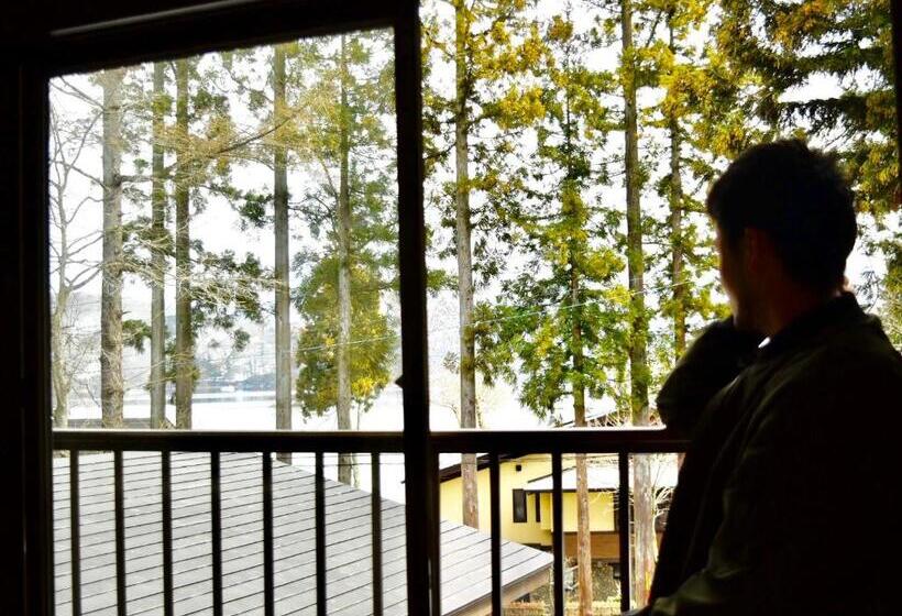 חדר סטנדרט לשלושה עם חדר אמבטיה משוף, Lamp Nojiriko