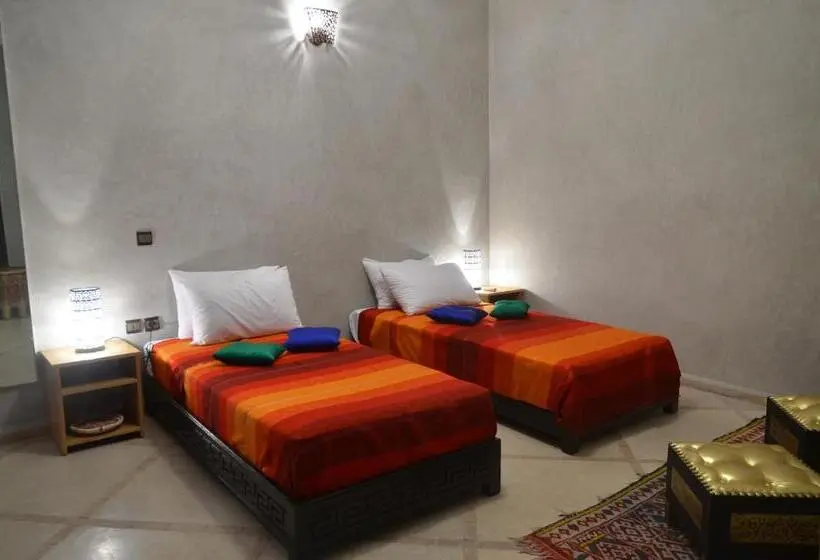 اتاق استاندارد سه نفره, Riad Dar Alamane