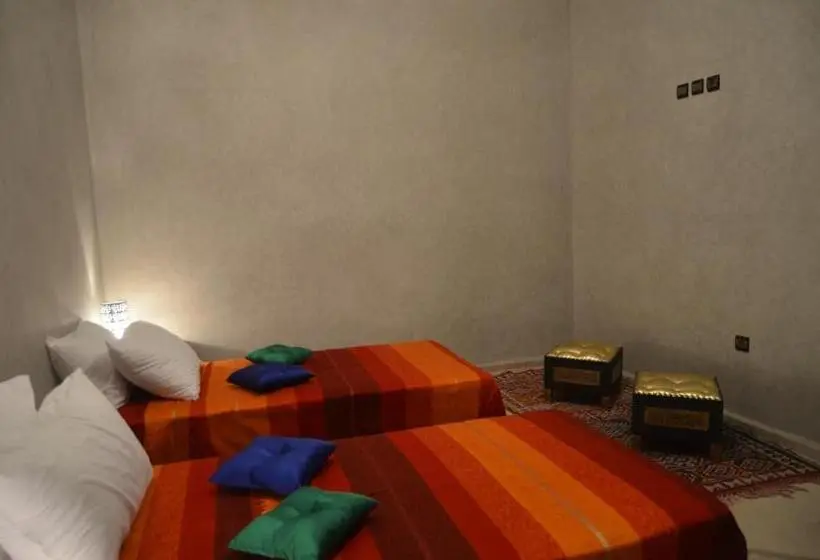 اتاق استاندارد سه نفره, Riad Dar Alamane