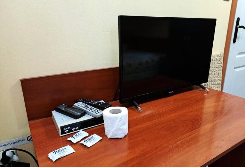 חדר סטנדרט לשלושה, Mirage Pleven