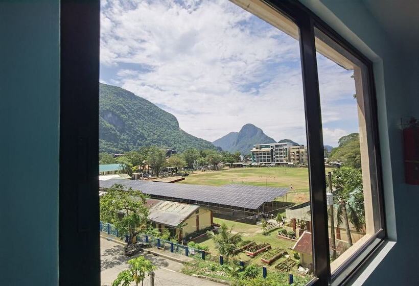 اتاق خانوادگی, Amos Pili Tree Inn Powered By Cocotel