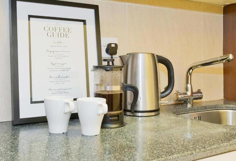 Апартаменты 2 Спальни, Five Lamps Suites