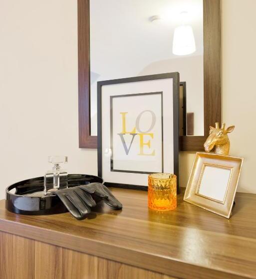 Апартаменты 2 Спальни, Five Lamps Suites