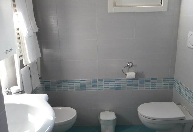 חדר סטנדרט לשלושה, Agriturismo La Lobra