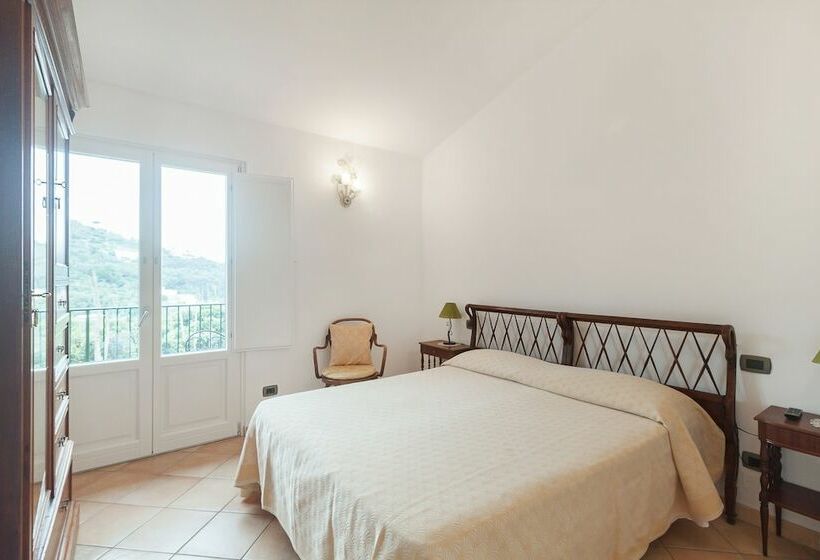 اتاق استاندارد سه نفره, Agriturismo La Lobra