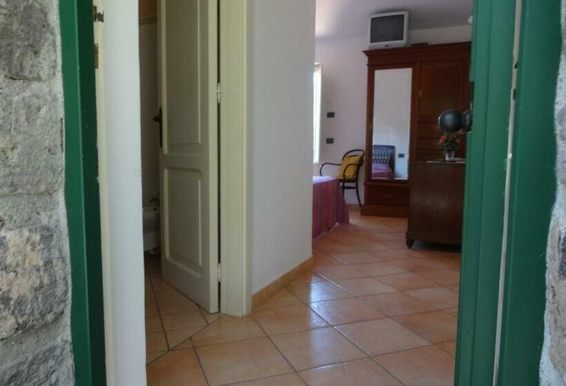 חדר סטנדרט, Agriturismo La Lobra