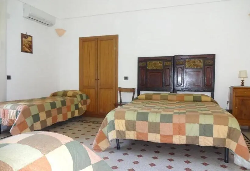 スタンダード４人部屋, Agriturismo La Lobra