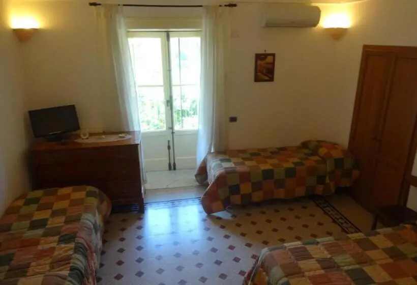 スタンダード４人部屋, Agriturismo La Lobra