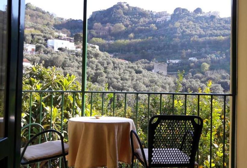 חדר סטנדרט לארבעה, Agriturismo La Lobra