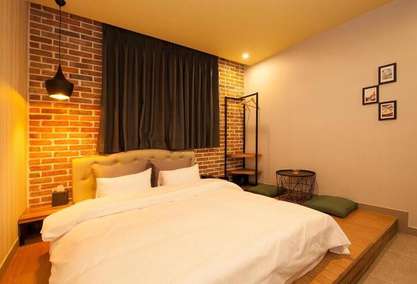 Номер Стандарт, Gray