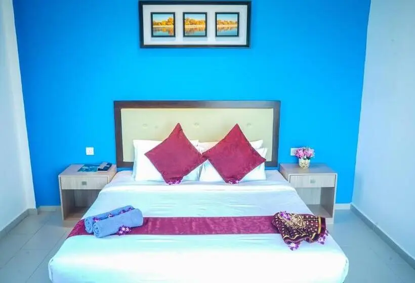 اتاق لوکس با تخت بزرگ, Royal Agate Beach Resort