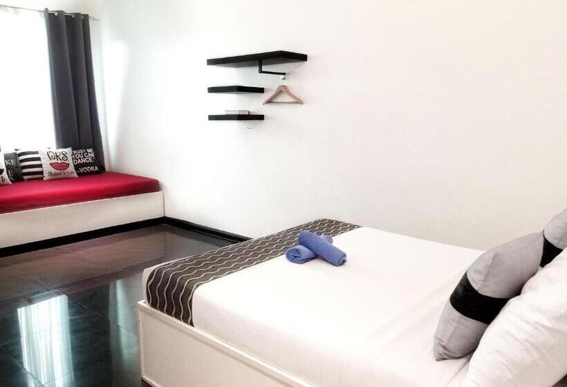 اتاق خانوادگی, The Apple Peach House