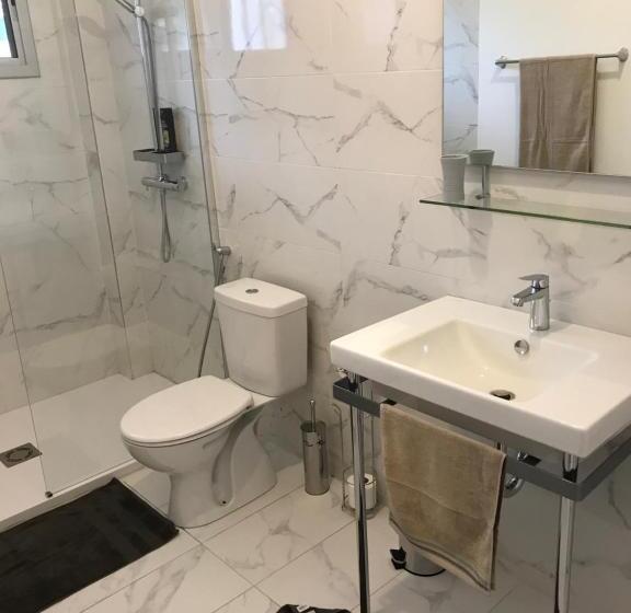اتاق استاندارد, J Pad