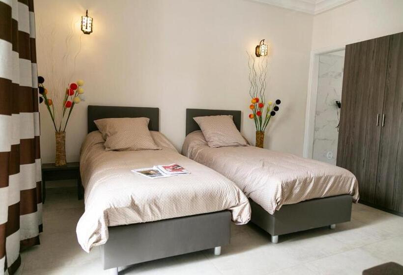 اتاق استاندارد, J Pad