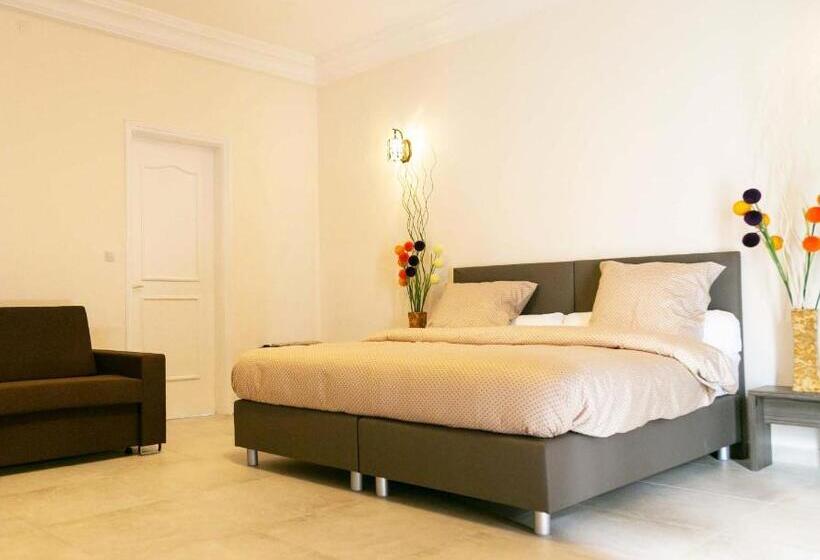 اتاق لوکس, J Pad