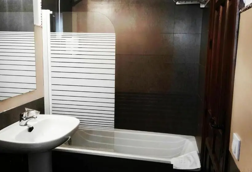 Standard-huone Terassi, Hostel Café Frenteabastos