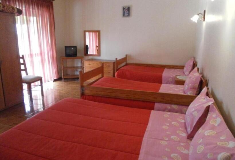 スタンダードトリプルルーム, Residencial Pinho Verde