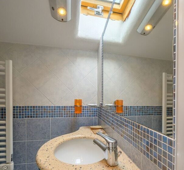 スタンダード４人部屋, Acquamarina