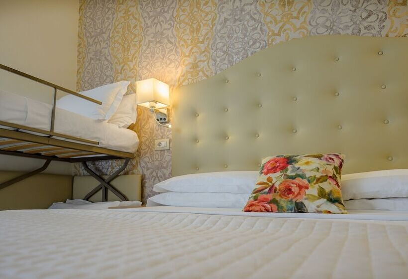 スタンダード４人部屋, Acquamarina