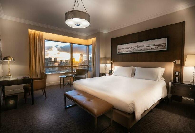 اتاق لوکس با چشم‌انداز شهر, Alvear Icon