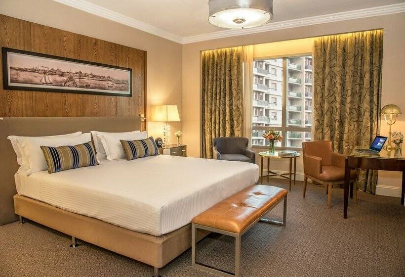 اتاق لوکس با چشم‌انداز شهر, Alvear Icon