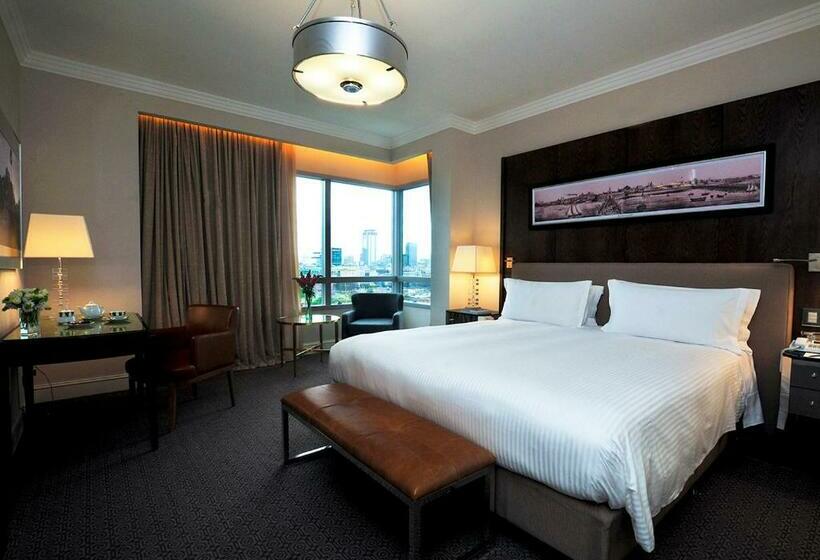 سوئیت جونیور با چشم‌انداز, Alvear Icon