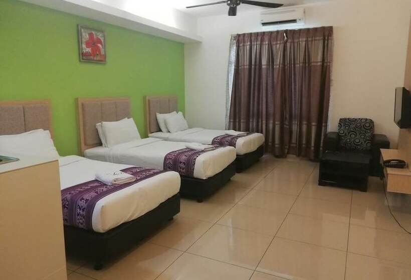 Трехместный Номер Deluxe, De  Viana Hotel & Apartment