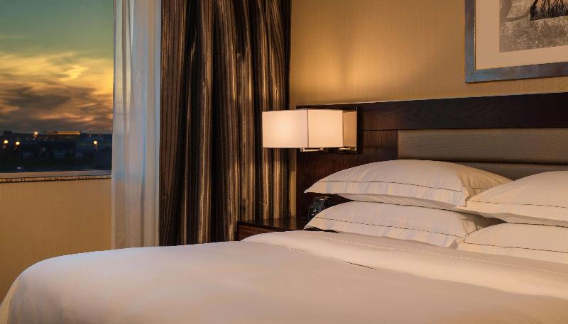 스탠다드 룸 킹사이즈 침대, Doubletree By Hilton Lafayette East, In